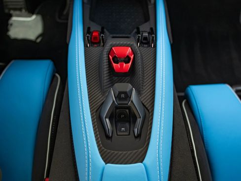 Used 2025 Lamborghini Revuelto AWD/4WD image 18