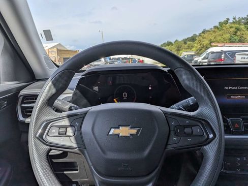 Used 2025 Chevrolet TrailBlazer LT AWD/4WD image 21