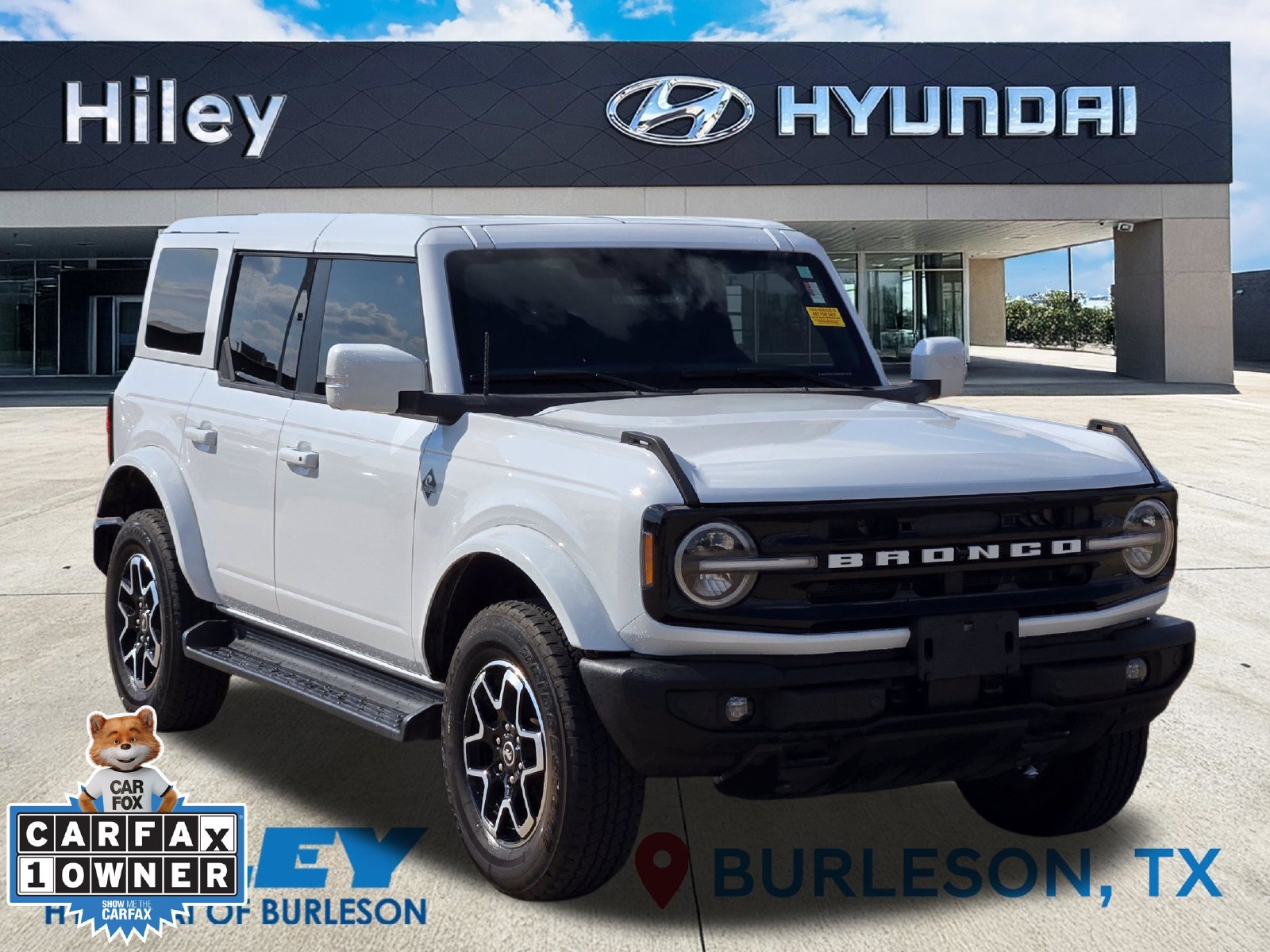 Used 2025 Ford Bronco Outer Banks AWD/4WD image 2