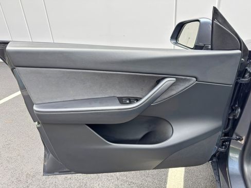 Used 2020 Tesla Model Y Long Range AWD/4WD image 42