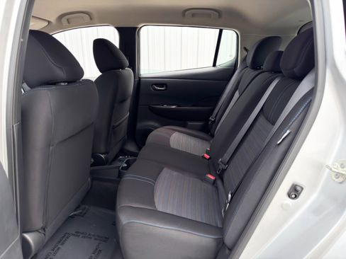 Used 2023 Nissan Leaf S image 33