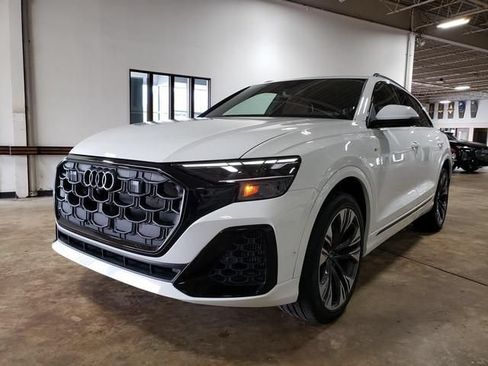 Used 2025 Audi Q8 Premium Plus AWD/4WD image 8