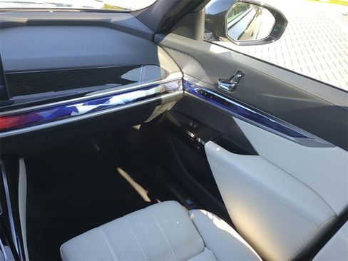Certified 2024 BMW 740i image 18