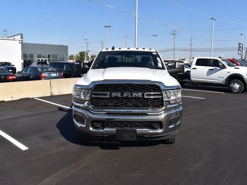 New 2024 RAM 2500 Tradesman w/ Chrome Appearance Group image 4