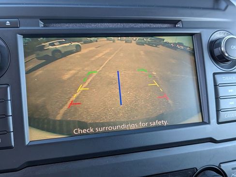 Used 2019 Nissan Titan SL AWD/4WD image 24