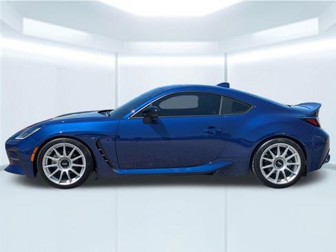 Used 2024 Toyota GR86 Premium RWD image 2