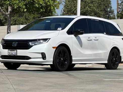 Certified 2024 Honda Odyssey Sport image 11