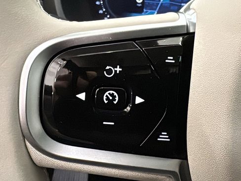 New 2026 Volvo XC90 T8 Ultra w/ Protection Package Premier image 13