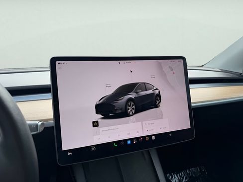 Used 2023 Tesla Model Y Long Range AWD/4WD image 19
