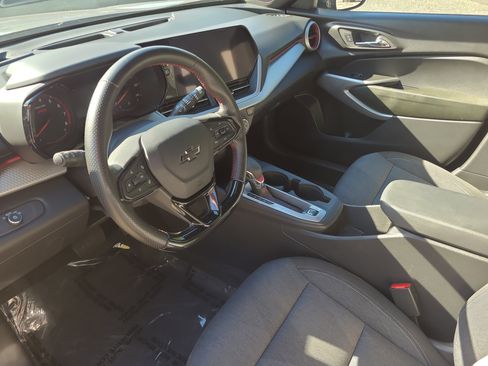 Used 2024 Chevrolet Trax RS image 16