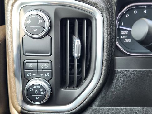 Used 2019 GMC Sierra 1500 SLT RWD image 18