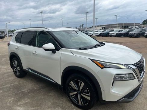 Used 2023 Nissan Rogue SL w/ SL Premium Package FWD image 5