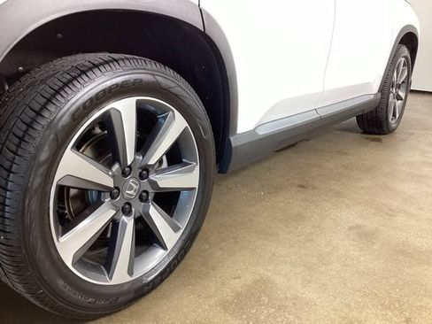 Used 2024 Honda Pilot Elite image 9