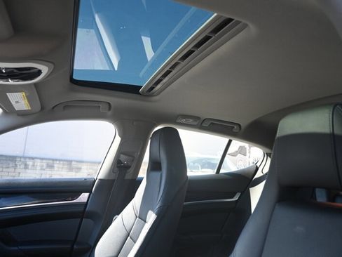 Used 2013 Porsche Panamera S image 20