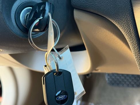 Used 2011 Ford Fusion SE w/ 201A Rapid Spec Order Code FWD image 34