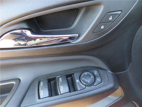 Used 2023 Chevrolet Equinox RS w/ RS Leather Package image 13