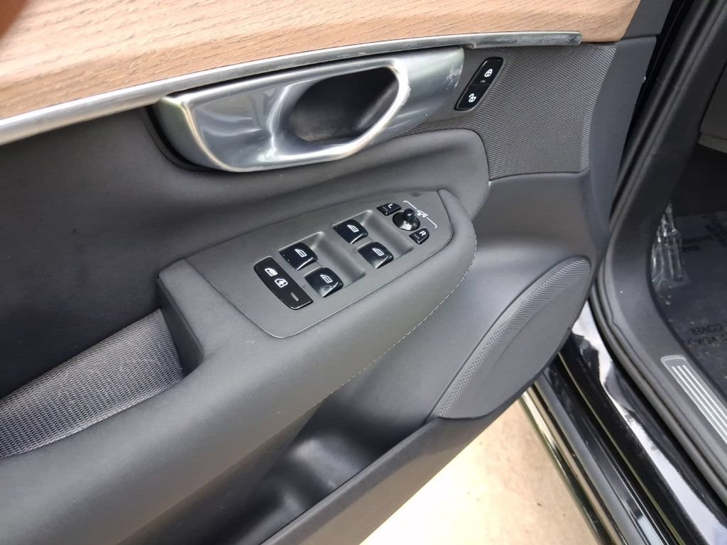 Used 2026 Volvo XC90 B6 Plus AWD/4WD image 16