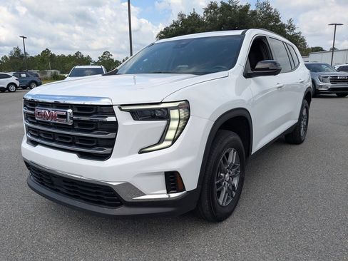 Used 2025 GMC Acadia Elevation FWD image 8