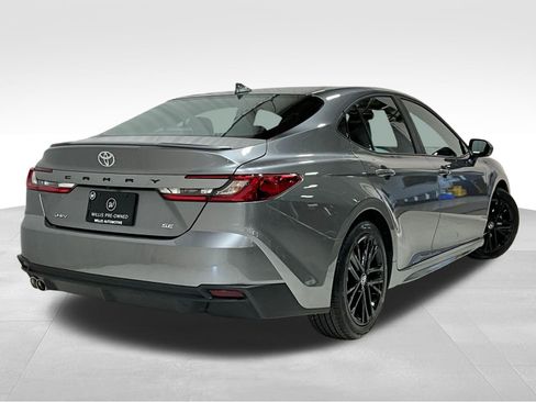 Used 2026 Toyota Camry SE FWD image 5