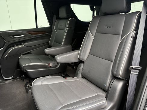 Certified 2023 Cadillac Escalade Premium Luxury w/ Performance Package AWD/4WD image 13