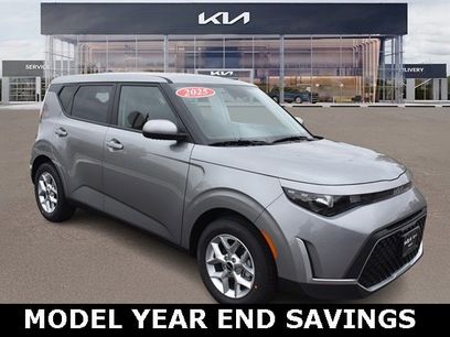 New 2025 Kia Soul LX