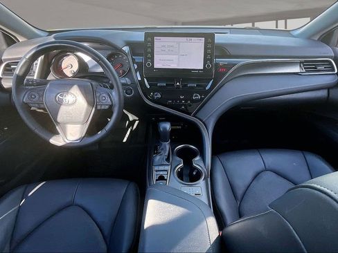 Used 2022 Toyota Camry XSE FWD image 7