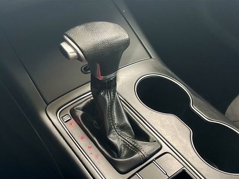 Used 2019 Kia Sorento FWD image 17