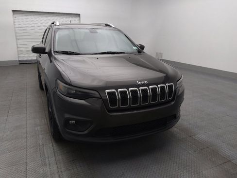 Used 2020 Jeep Cherokee Latitude Plus image 14
