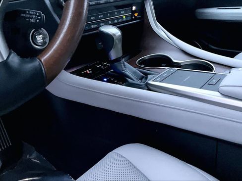 Used 2021 Lexus RX 350L w/ Premium Package image 16