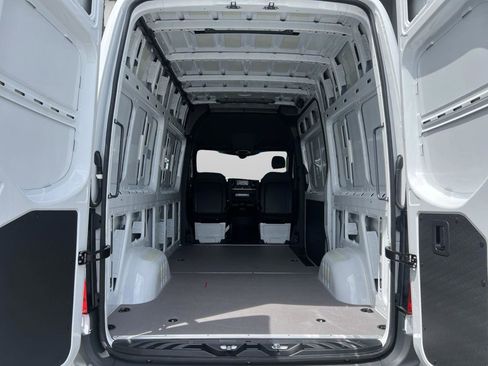 New 2025 Mercedes-Benz Sprinter 2500 image 11