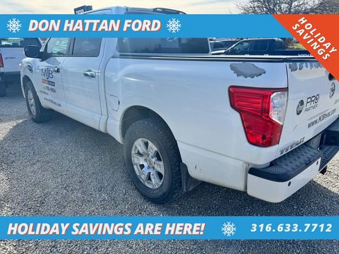 Used 2017 Nissan Titan SV image 2