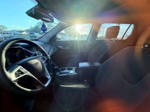 Used 2017 GMC Terrain SLE w/ Convenience Package image 7