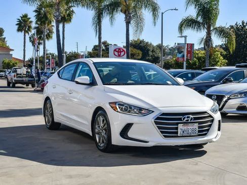 Used 2017 Hyundai Elantra SE image 3