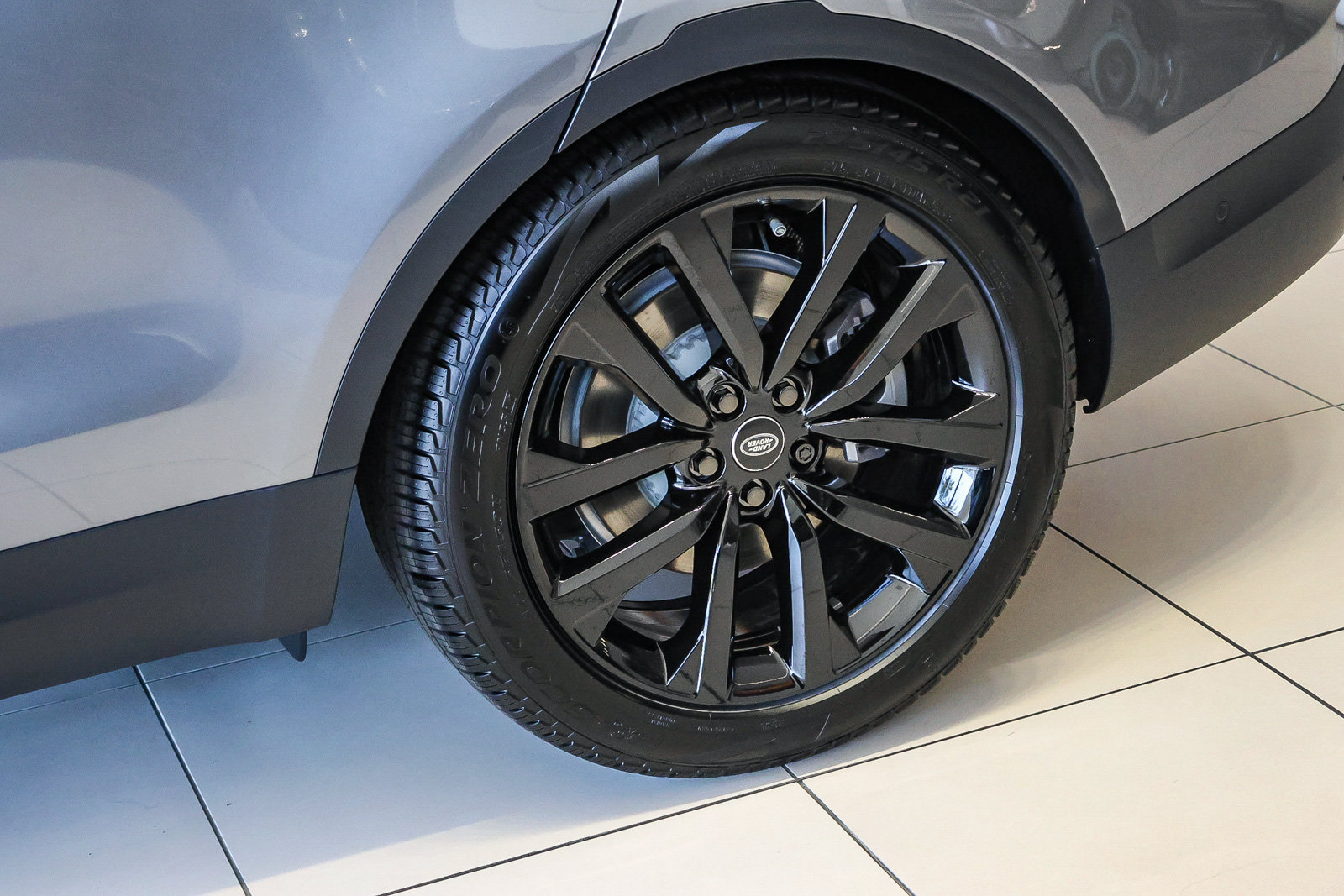 New 2026 Land Rover Discovery S AWD/4WD image 9