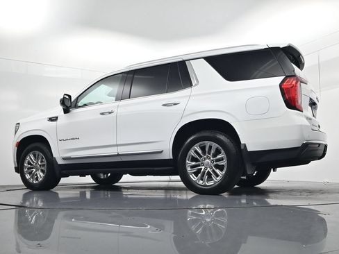 Used 2022 GMC Yukon SLT w/ SLT Premium Package AWD/4WD image 47