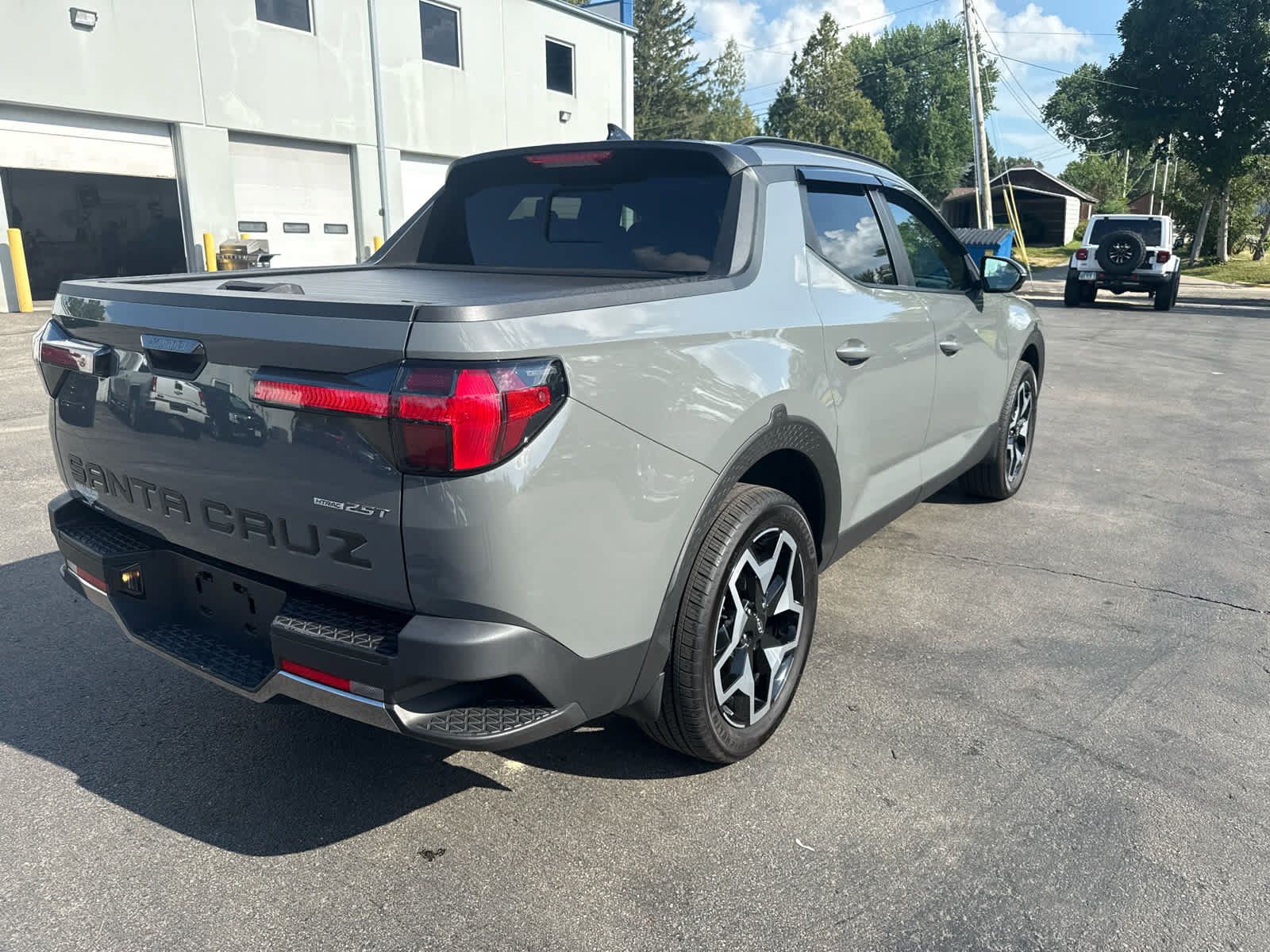 Used 2023 Hyundai Santa Cruz Limited AWD/4WD image 3