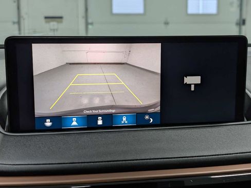 Certified 2023 Acura MDX SH-AWD w/ Technology Package image 32