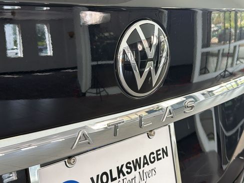 Used 2022 Volkswagen Atlas SE FWD image 33