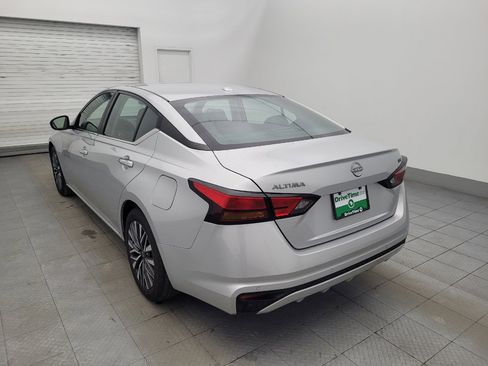 Used 2023 Nissan Altima 2.5 SV image 5
