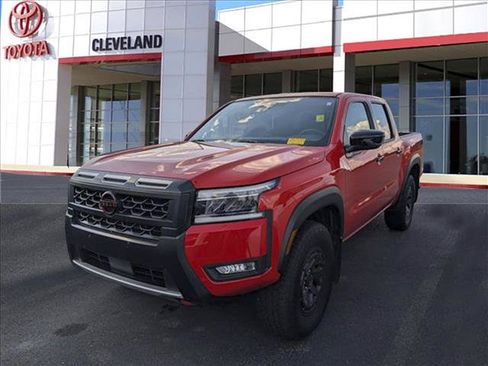 Used 2025 Nissan Frontier PRO-4X AWD/4WD image 4