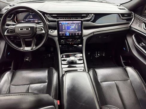 Used 2022 Jeep Grand Cherokee L Overland w/ Advanced Protech Group III image 24