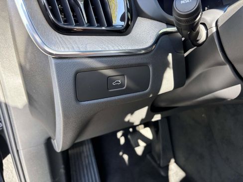 Used 2026 Volvo XC60 B5 Plus w/ Protection Package Premier AWD/4WD image 14