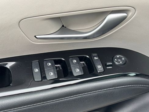 Used 2023 Hyundai Tucson Limited AWD/4WD image 17