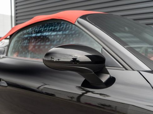 Used 2021 Porsche 718 Boxster Spyder image 15