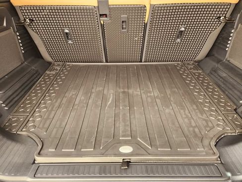 Used 2026 Land Rover Defender 110 S AWD/4WD image 22