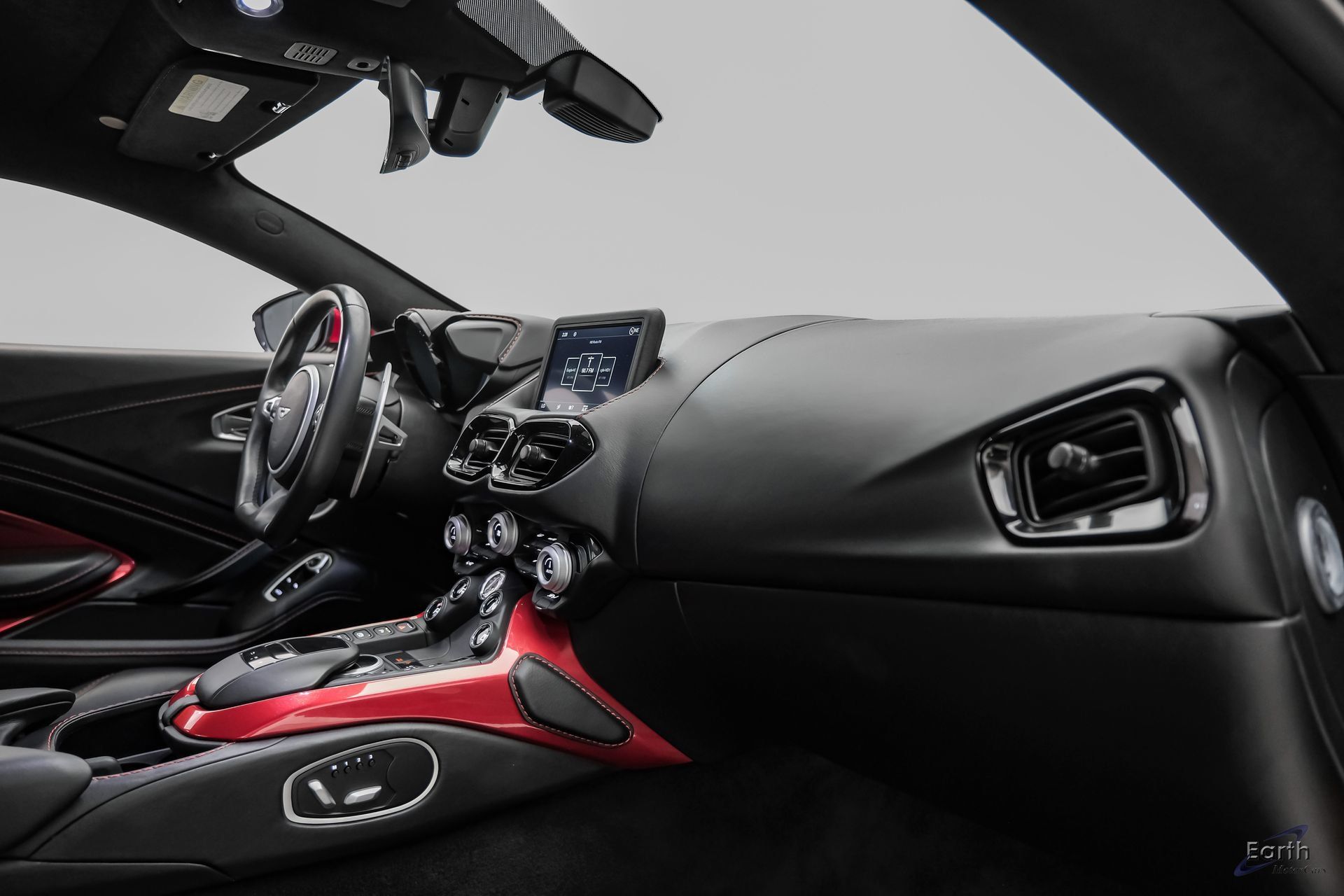 Used 2019 Aston Martin V8 Vantage Coupe RWD image 49