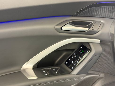 Used 2025 Audi Q5 Premium w/ Convenience Package image 14