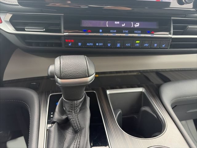 Used 2021 Toyota Sienna Limited w/ Outdoor Package (TMS) AWD/4WD image 22