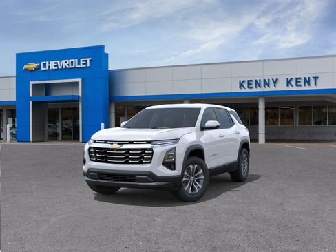 New 2026 Chevrolet Equinox LT w/ Convenience Package II FWD image 8