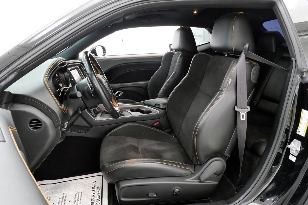 Used 2022 Dodge Challenger R/T Scat Pack RWD image 12